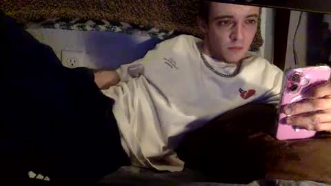 Snapshot of itzd123 chatting on February 11, 12:26 am itzd123 online show from February 11, 12:26 am