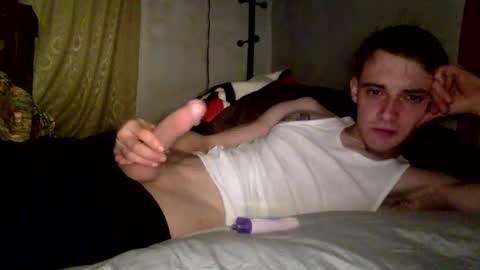 Snapshot of itzd123 chatting on February 18, 6:09 am itzd123 online show from February 18, 6:09 am