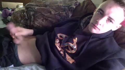 Snapshot of itzd123 chatting on February 19, 5:42 pm itzd123 online show from February 19, 5:42 pm