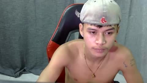 itzme_john online show from April 1, 1:52 pm