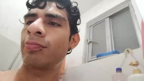 Snapshot of ivan20594229 chatting on February 18, 6:15 am ivan20594229 online show from February 18, 6:15 am