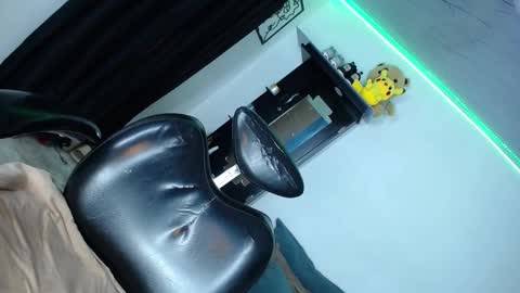 Snapshot of ivan_standford chatting on January 8, 7:10 am y online show from January 8, 7:10 am