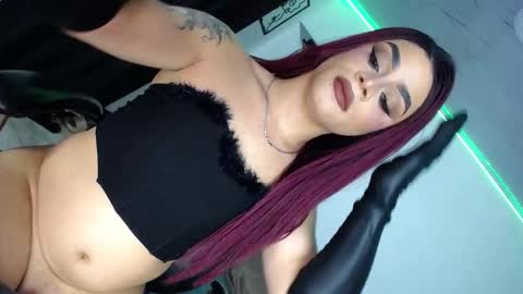 Snapshot of ivan_standford chatting on January 10, 3:52 am y online show from January 10, 3:52 am