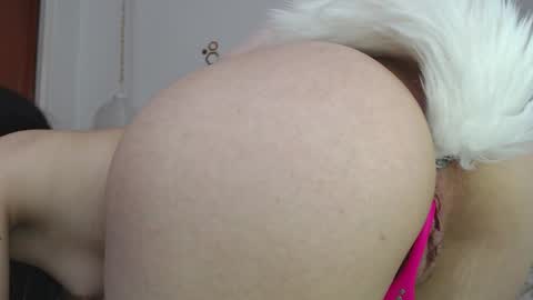 Snapshot of ivana_rose chatting on February 27, 4:31 am Adris online show from February 27, 4:31 am