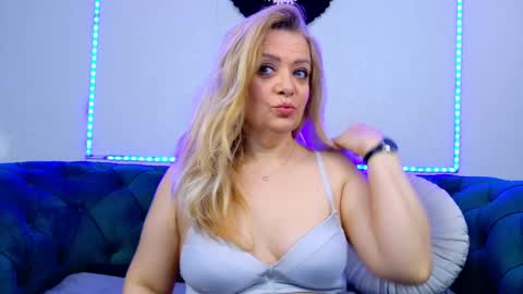 ivanacharm online show from May 26, 3:24 am