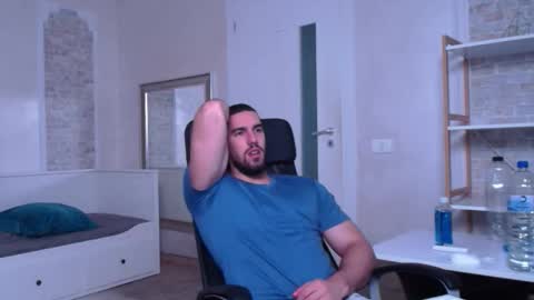 Snapshot of ivanhydee chatting on September 17, 4:36 am IvanHydee online show from September 17, 4:36 am