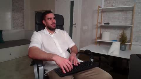 IvanHydee online show from November 27, 5:53 am