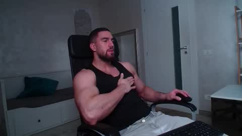 IvanHydee online show from January 10, 5:42 am