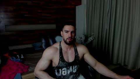 Snapshot of ivanhydee chatting on April 20, 4:37 am IvanHydee online show from April 20, 4:37 am