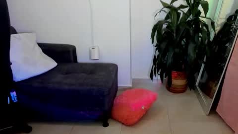 Snapshot of ivanna_essis chatting on October 23, 2:33 am ivanna_essis online show from October 23, 2:33 am