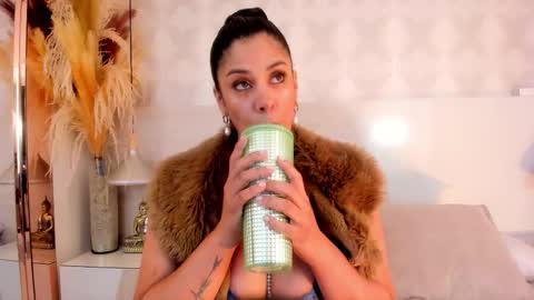 Ivannaanggel online show from December 3, 1:31 pm