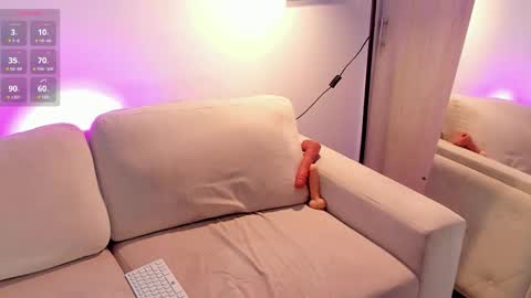 Snapshot of ivon_foxx chatting on September 23, 2:25 am Ivon online show from September 23, 2:25 am