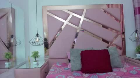 IvonJanice online show from November 29, 1:36 pm