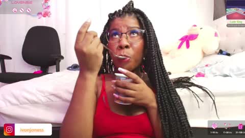  Ivon  Miss Jones  online show from February 26, 6:47 am