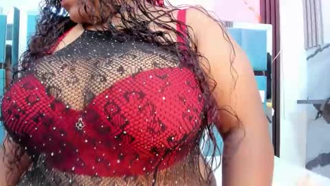 Snapshot of ivonne_brownn chatting on February 26, 11:31 am Ivonny online show from February 26, 11:31 am