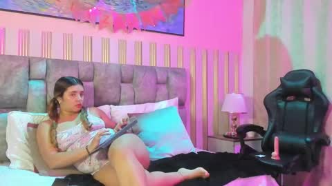 ivonne online show from December 17, 11:16 am