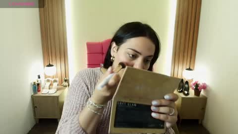 I V O N N E R O S S online show from March 30, 11:55 am