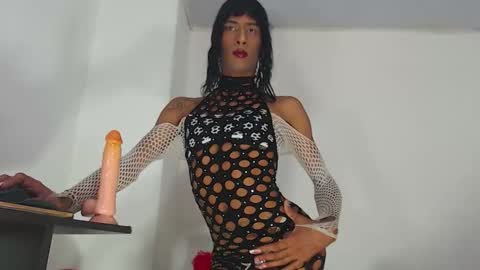 ivonneth online show from February 22, 9:13 pm