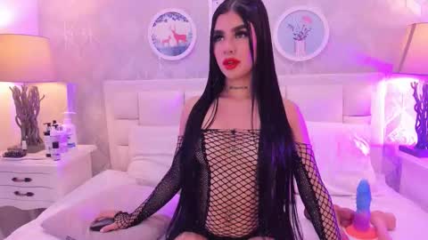 ivonny    online show from January 13, 11:59 am