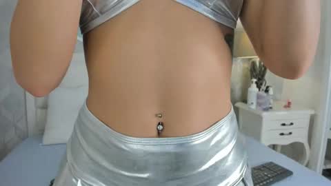 ivonny    online show from February 17, 11:40 am