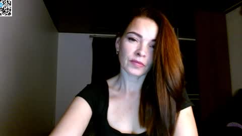 Snapshot of ivorymuse chatting on March 25, 10:05 pm Lana online show from March 25, 10:05 pm