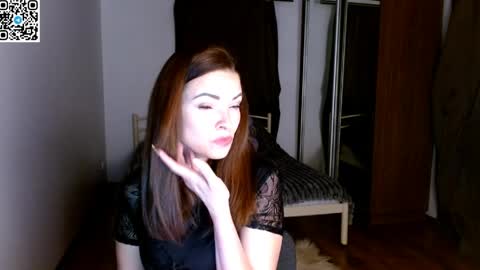 Snapshot of ivorymuse chatting on April 6, 7:26 pm Lana online show from April 6, 7:26 pm