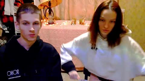 Ivy and Lester online show from December 1, 11:36 pm