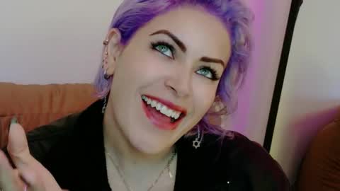 Snapshot of ivy__taylorr chatting on January 16, 5:22 am Diana Rojas online show from January 16, 5:22 am