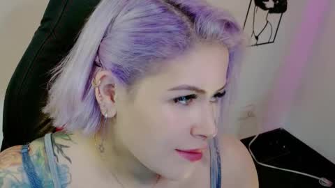 Snapshot of ivy__taylorr chatting on February 9, 12:14 am Diana Rojas online show from February 9, 12:14 am