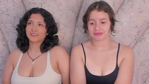 Snapshot of ivy_and_molly chatting on September 11, 8:42 pm Ivy and Molly online show from September 11, 8:42 pm