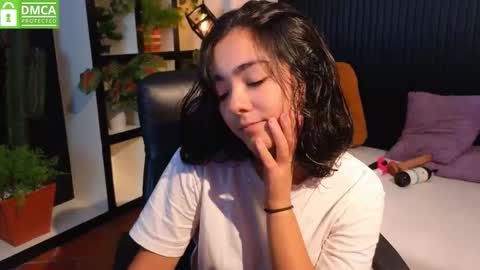 Snapshot of ivy_gail chatting on November 18, 5:34 am IVY online show from November 18, 5:34 am