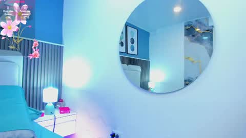 Ivy petit online show from June 25, 11:20 pm