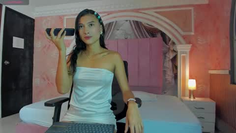 Snapshot of ivy_rae_xxx chatting on October 25, 9:31 pm Ivy Rae online show from October 25, 9:31 pm