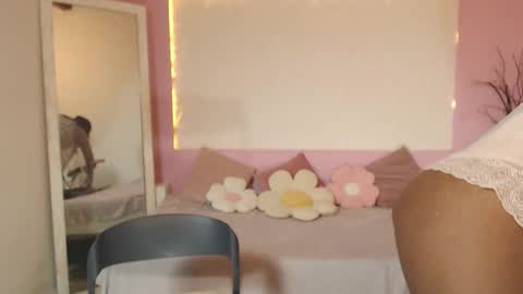 i v y  b l i s s online show from March 13, 5:14 am