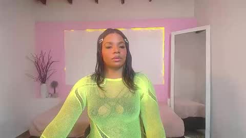 i v y  b l i s s online show from March 25, 8:04 pm