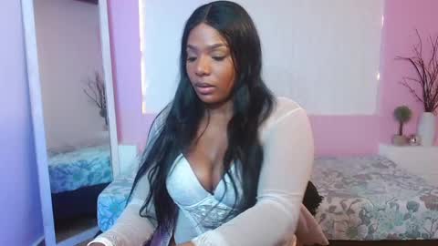 i v y  b l i s s online show from April 9, 8:09 am