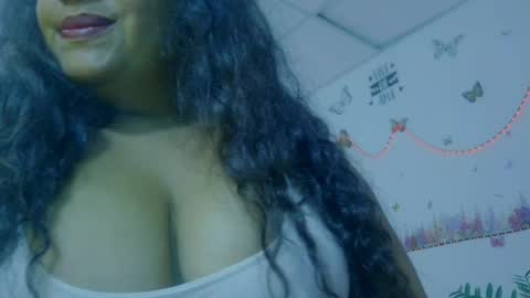 ivydesouza online show from May 20, 2:51 am