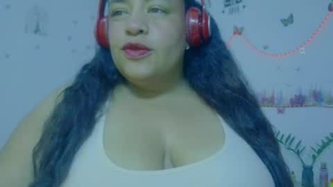 Snapshot of ivydesouzaa chatting on June 28, 4:18 am ivydesouza online show from June 28, 4:18 am