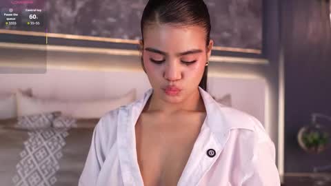 ivyellis online show from March 6, 11:39 am