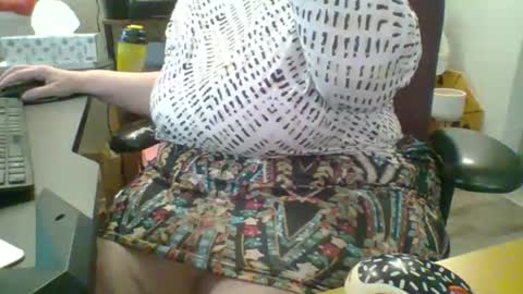 ivyjane3522 online show from May 26, 4:03 pm
