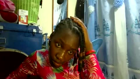 Snapshot of ivyk_ chatting on March 1, 10:39 am ivyk_ online show from March 1, 10:39 am