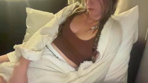 ivysagex online show from December 2, 3:18 pm