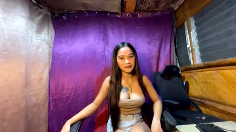 Snapshot of ivysnow07 chatting on December 15, 2:16 am MAI online show from December 15, 2:16 am