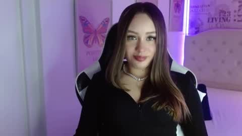 Ivy online show from February 18, 8:25 pm