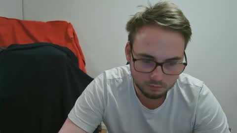 iwantfucknow online show from December 15, 2:32 pm