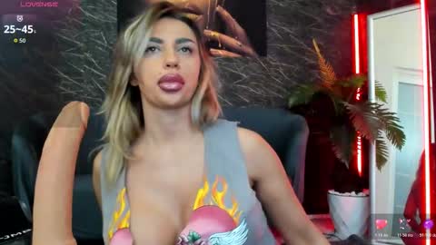 izabelatessa online show from December 19, 8:38 pm