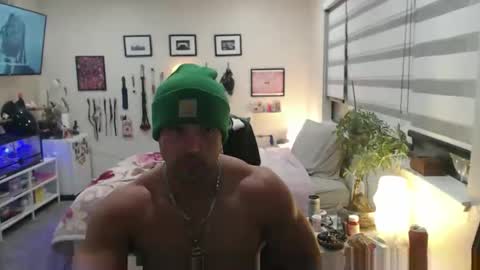 izak144 online show from December 15, 3:00 am