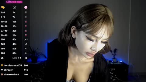 Iza Lim online show from February 8, 9:35 am