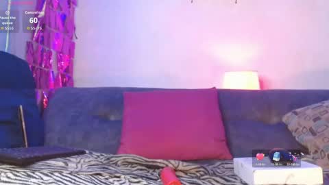 izan online show from October 9, 9:46 pm