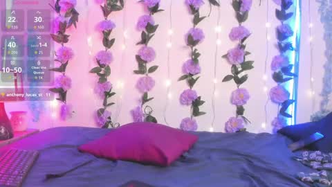 izan online show from March 30, 6:42 pm